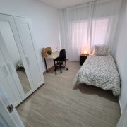 Piso c/ Cristo de la Yedra - Habitación 1 -  septiembre 2025 (reserved)